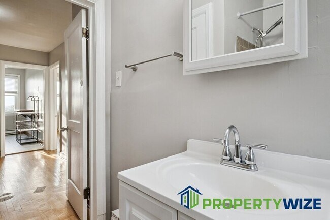 Building Photo - 5961 Benton Heights Ave