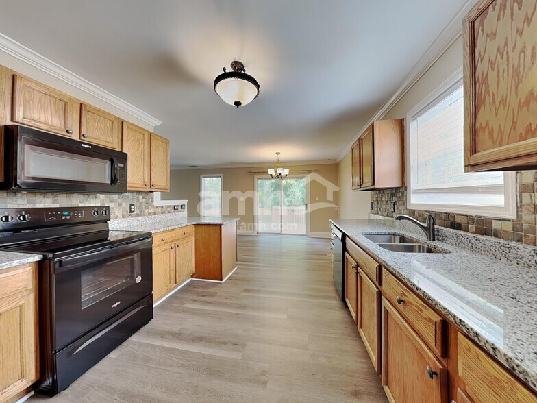 Building Photo - 3712 Cashew Dr
