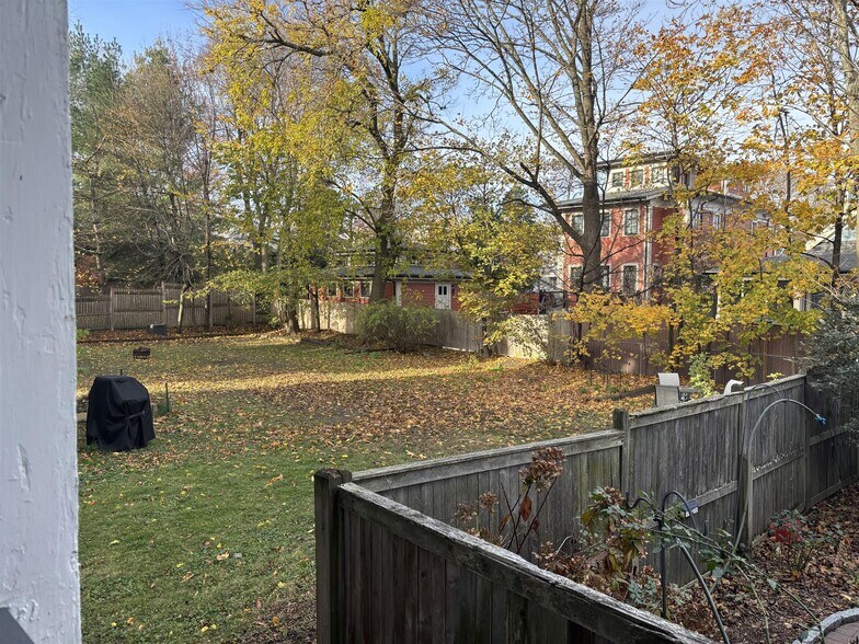 Building Photo - 9 Orrin St