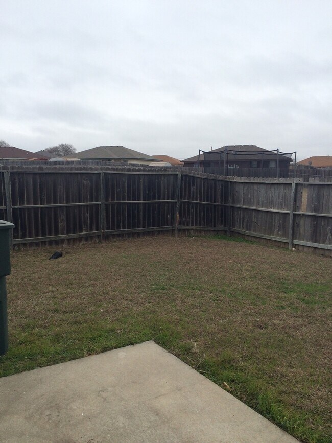 Building Photo - 5202 Daybreak Cir