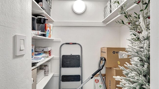 Building Photo - 3000 S Ocean Dr