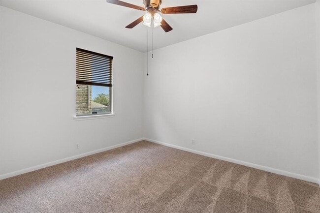 Building Photo - 209 Canterbury Dr