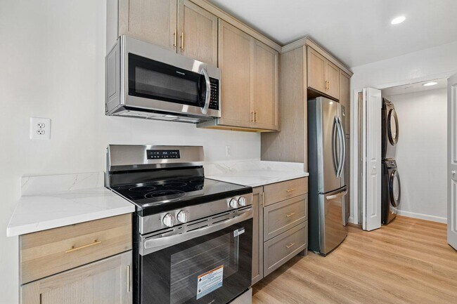 Building Photo - 11273 Skilift Ct