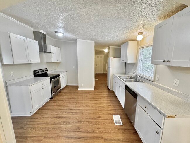 Building Photo - 4472 Cedar Ridge Ln