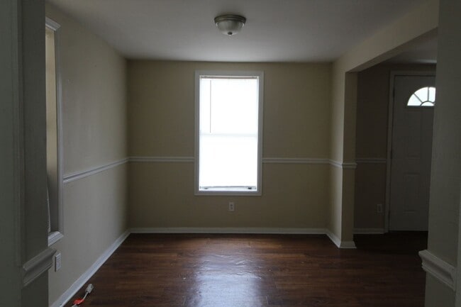 Building Photo - Private Home on 3 acres available now!