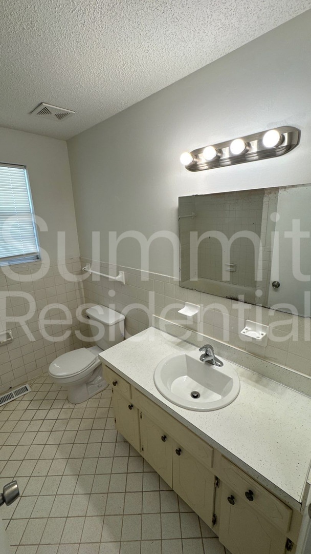 Building Photo - 5321 Townes Ct