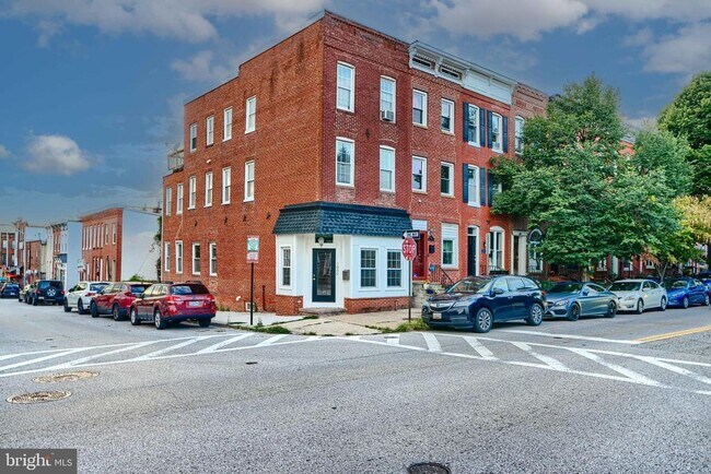 Building Photo - 1650 S Charles St