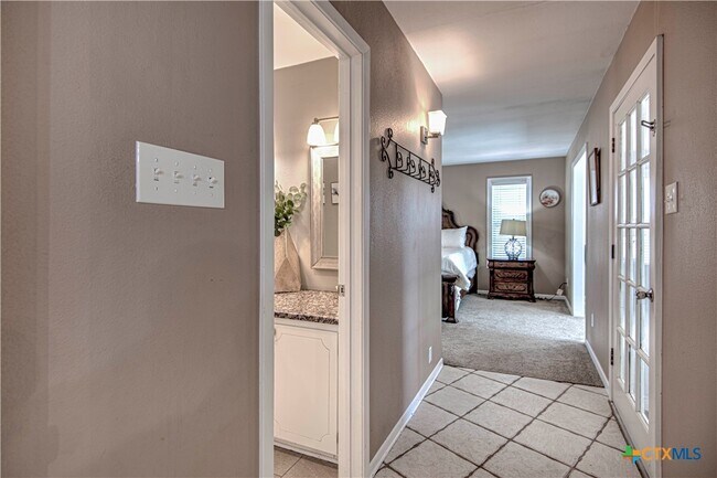 Building Photo - 1667 Primrose Trail