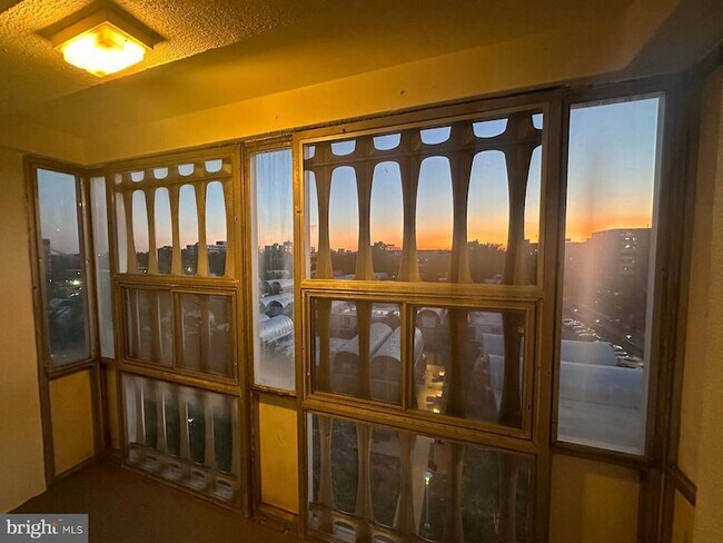 Building Photo - 1301 Delaware Ave SW