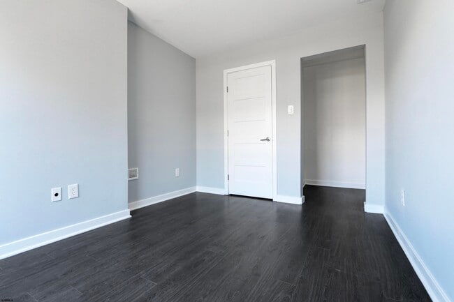 Building Photo - 903 Harbour Cove