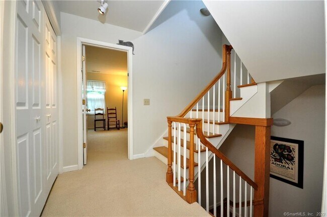 Building Photo - 93 Litchfield Ponds Dr