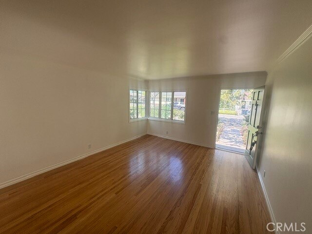 Building Photo - 223 Lillian Pl