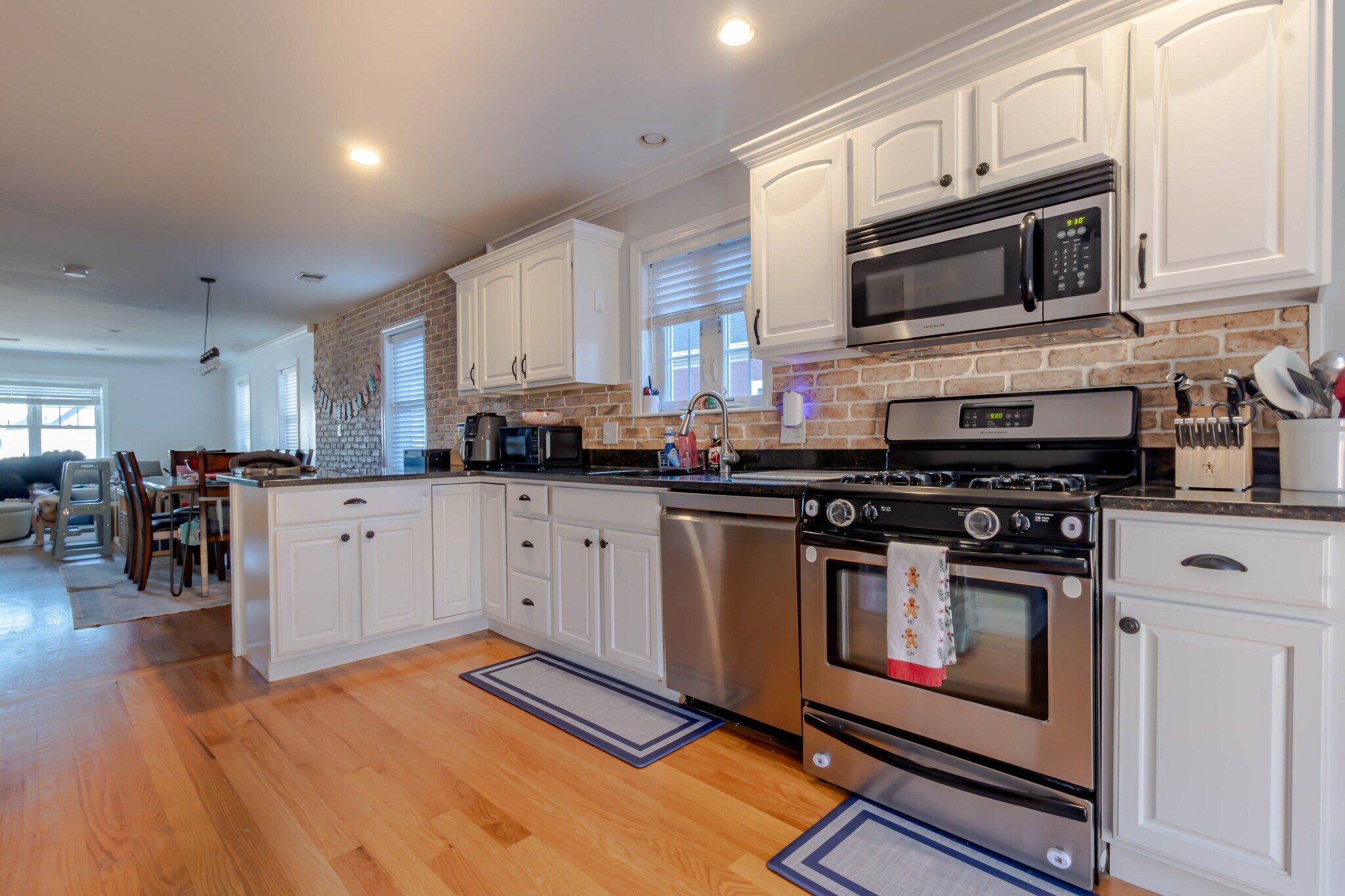 Building Photo - 221 Neponset Ave