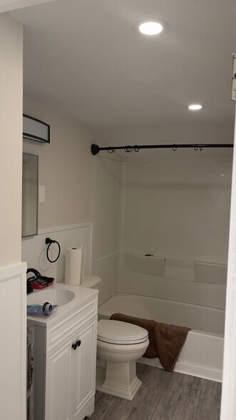 Bathroom - 2628 Clinton St