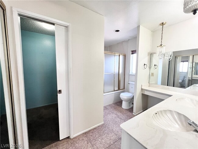 Building Photo - 5009 Mesa View Dr