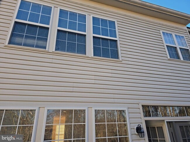 Building Photo - 8557 Wyngate Manor Ct