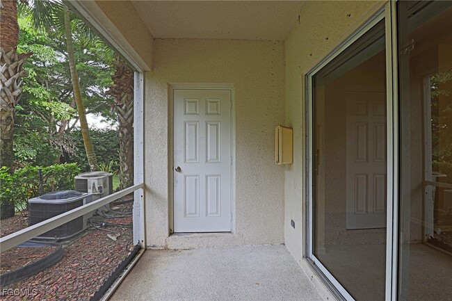 Building Photo - 8205 Pacific Beach Dr