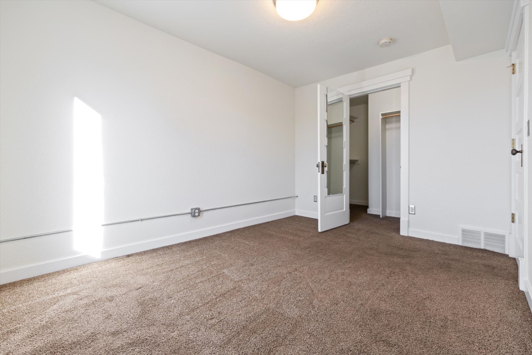 Building Photo - 117 Elati St Unit #2