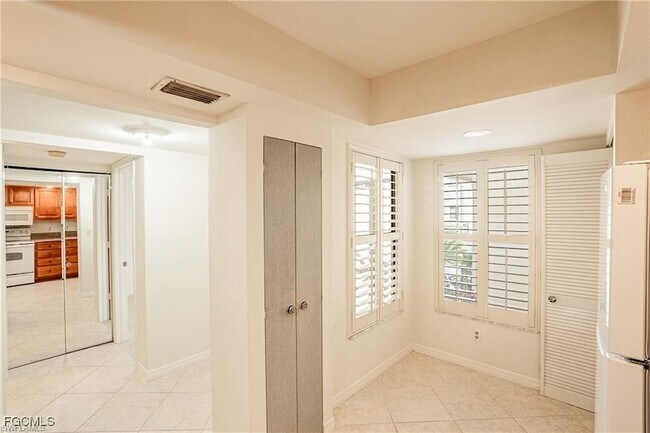 Building Photo - 15126 Parkside Dr