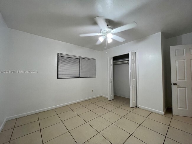 Building Photo - 6543 SW 28th St