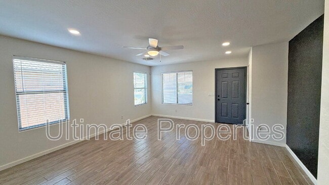 Building Photo - 8811 W Hammond Ln