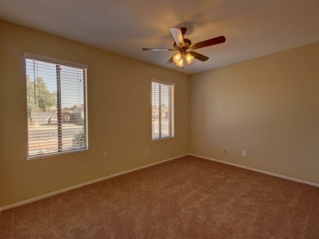 Building Photo - 651 E Glade Ave