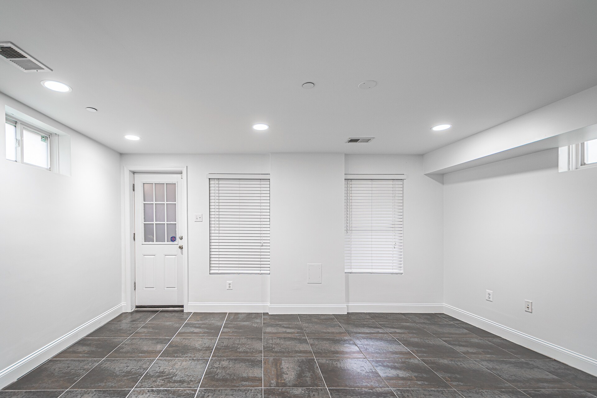 Building Photo - 1203 Delafield Pl NW