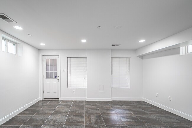 Building Photo - 1203 Delafield Pl NW