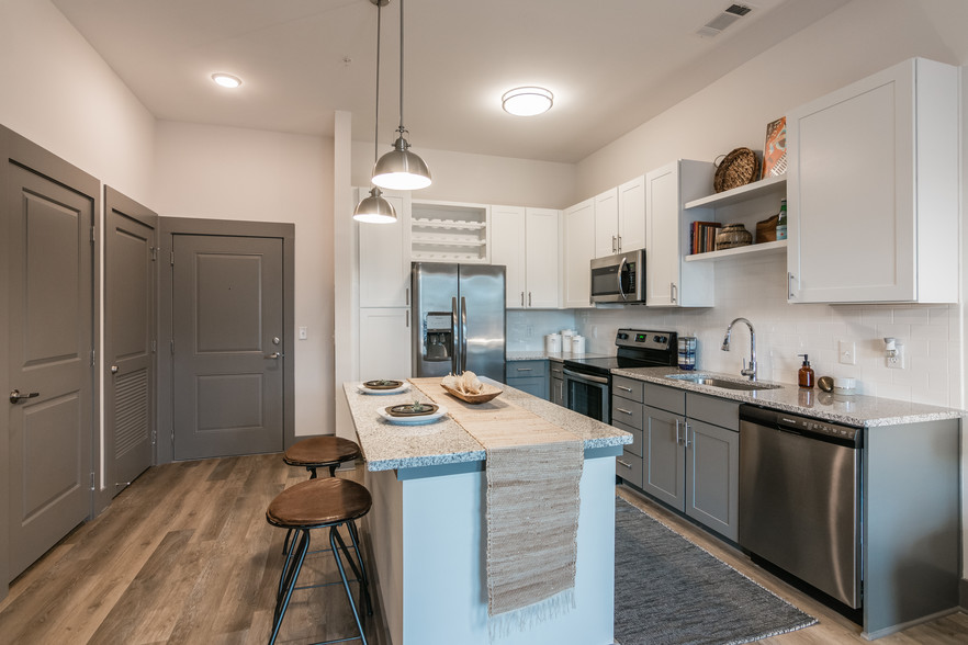 Apartment: Kitchen - Atlas Apartments at Germantown