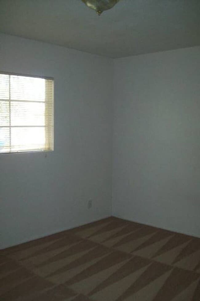 Building Photo - **3 Bedroom Tempe Home – Great Location | ...