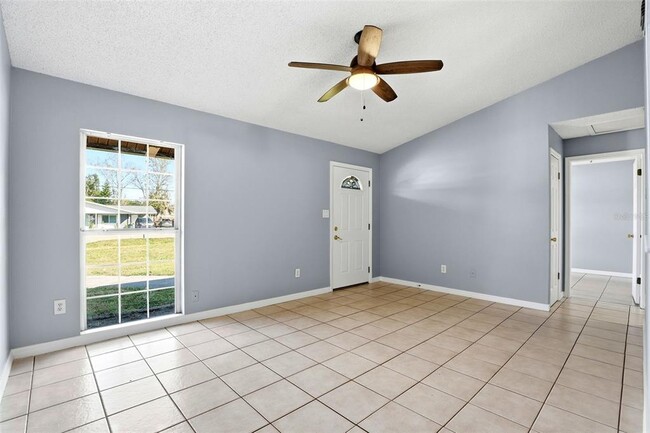 Building Photo - 1972 Bonneville Dr