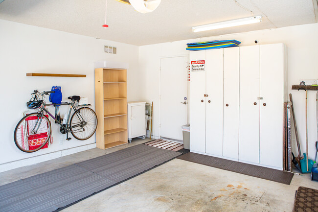 Storage, mountain bike - 250 Vista Montana Way