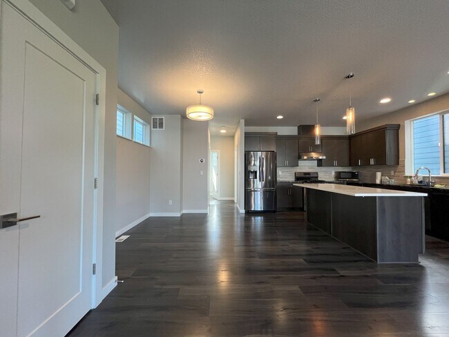 Building Photo - Three-Level Modern Living with Open Floor ...