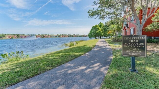 Building Photo - 10568 Windsor Lake Ct