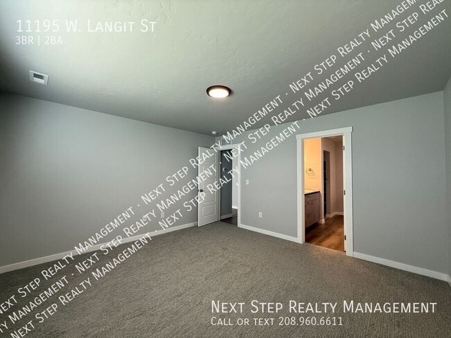 Building Photo - 11195 W Langit St