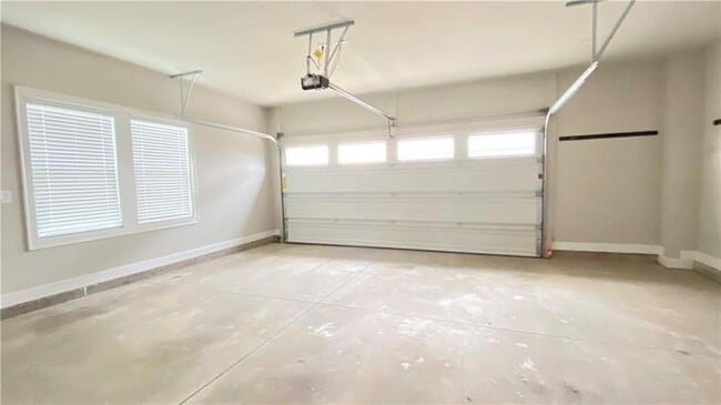 Building Photo - 1040 Knoxboro Ln