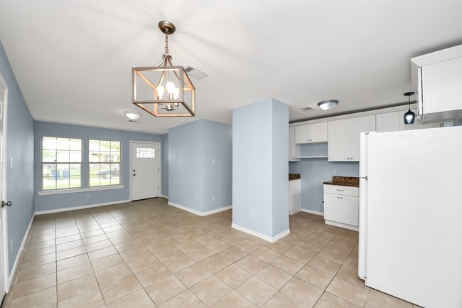 Building Photo - 3511 Palm Ave