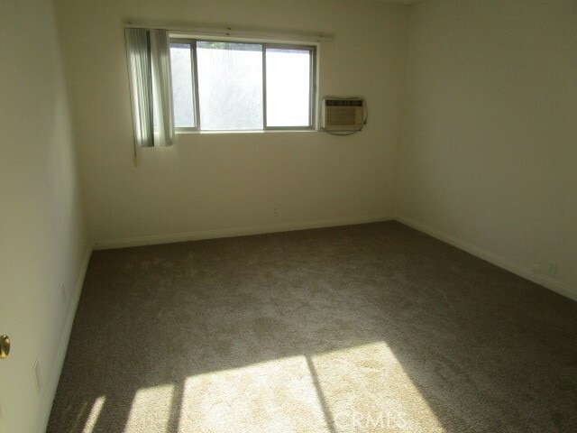 Building Photo - 890 W El Repetto Dr