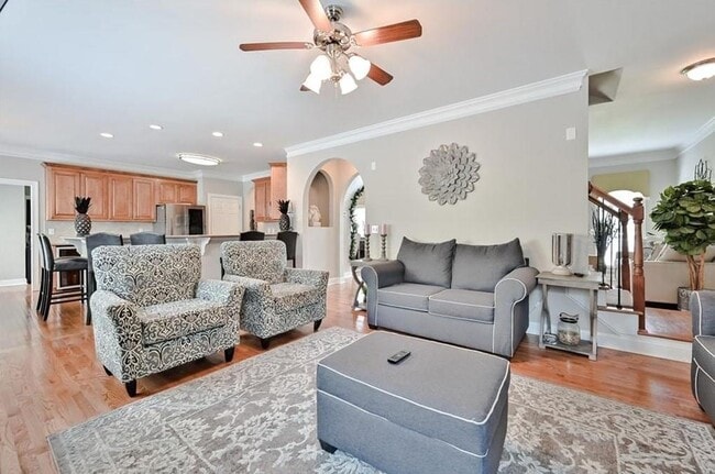 Building Photo - 2370 Scotney Castle Ln