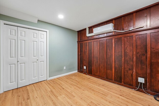 Building Photo - 21567 Starrett Hill Dr