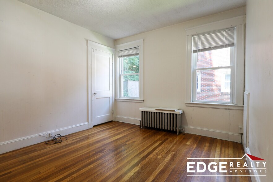 Building Photo - 71 Colborne Rd