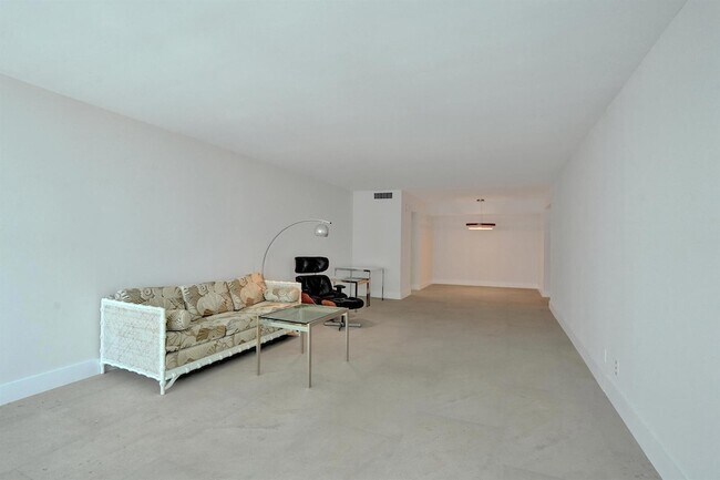 Building Photo - 1360 S Ocean Blvd