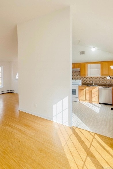 Building Photo - 18 Penny Ln