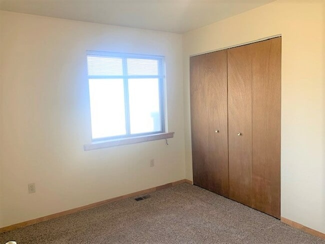 Building Photo - 200 Spring Creek Pkwy