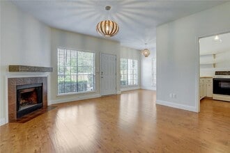 Building Photo - 1610 Waterston Ave