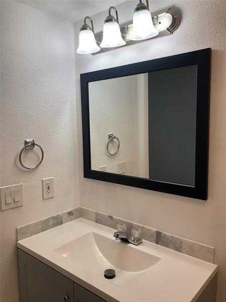 Building Photo - 3959 NW 87th Ave