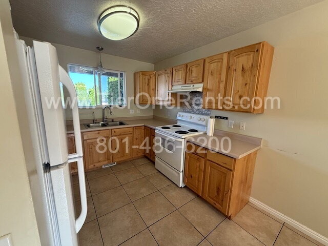 Building Photo - NO DEPOSIT option available for qualified ...