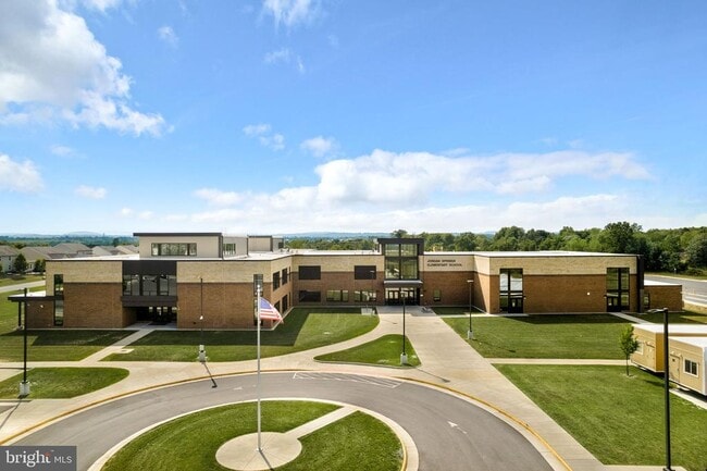 Building Photo - 111 Rotunda Dr