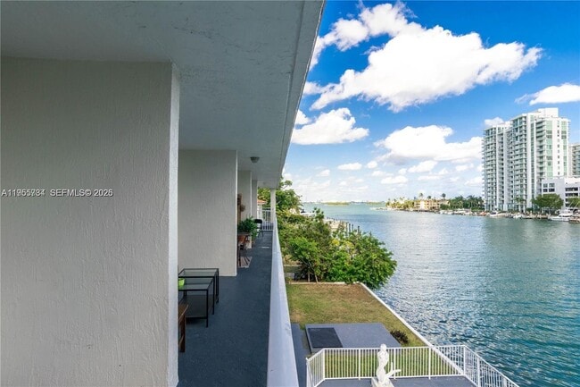 Building Photo - 7917 West Dr