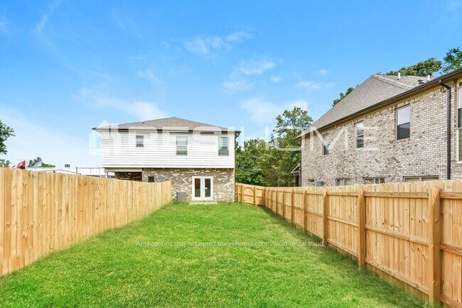 Building Photo - 143 A Belinda Pkwy